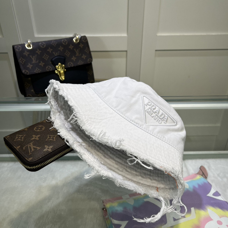 Pra*a hat