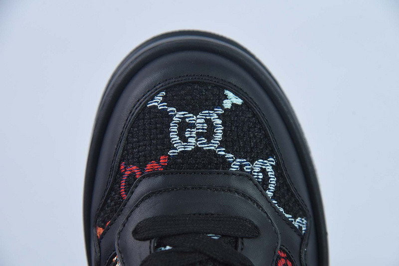 G*u*i sneaker