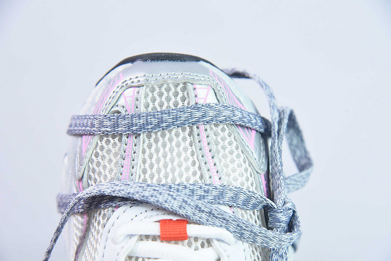 Nike Air Zoom Vomero 5 