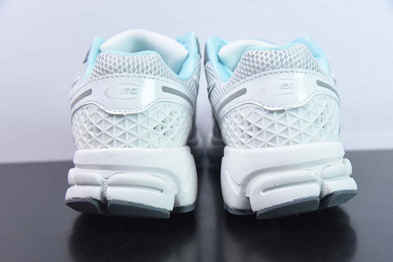 Nike Zoom Vomero 5