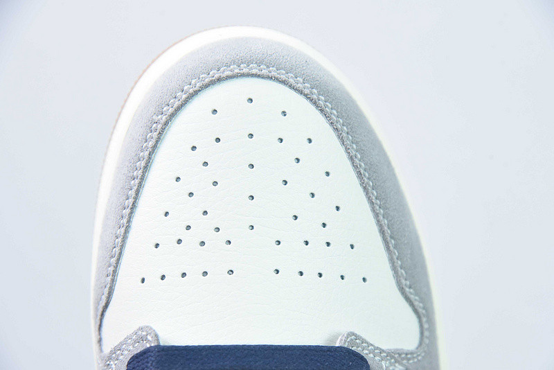 Air Jordan 1 Low