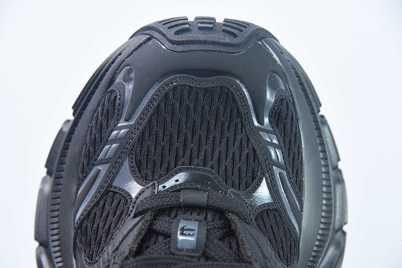 BC XL Sneakers
