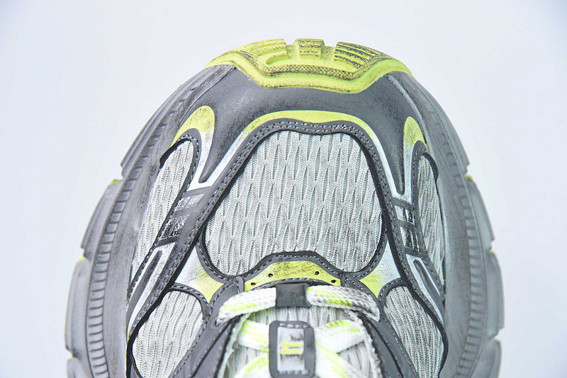 BC XL Sneakers