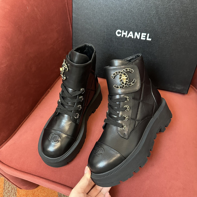 Chanel Sneaker
