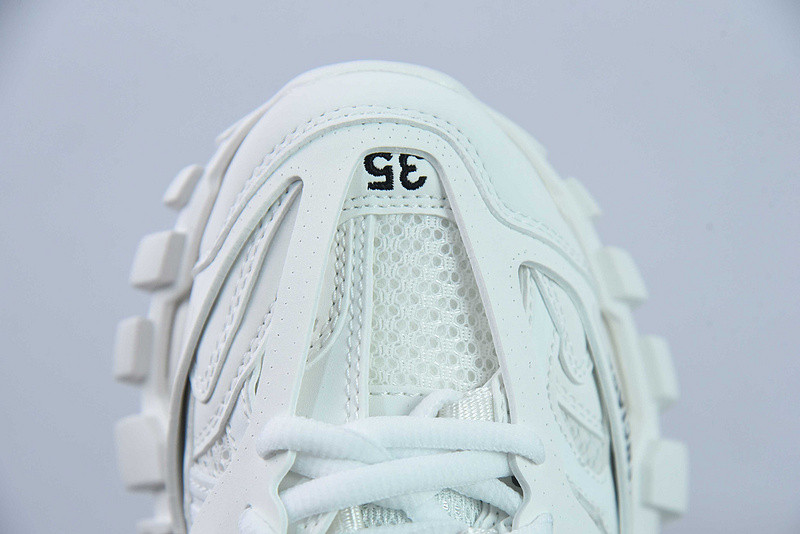 BC TRACK SNEAKER