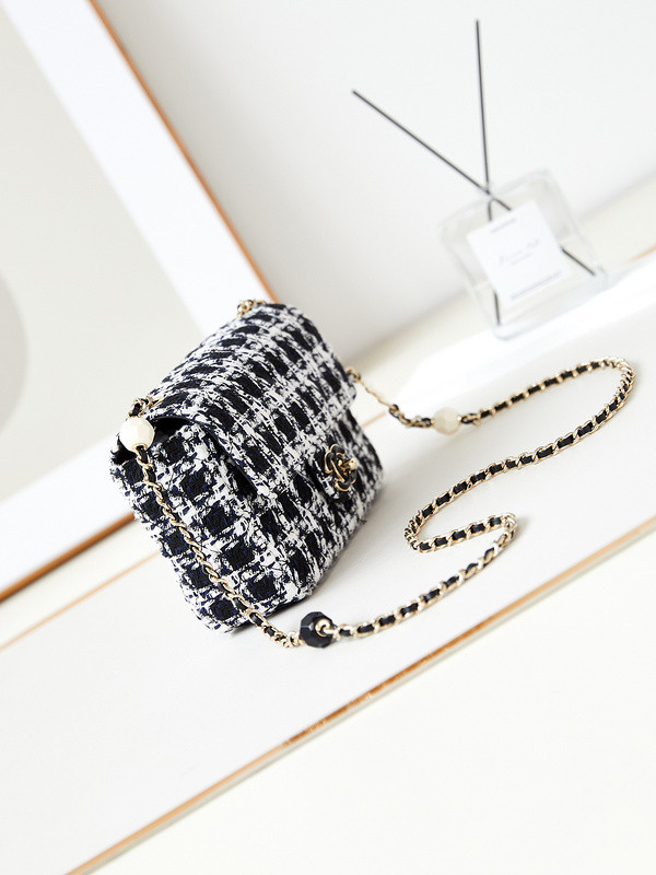 Ch*el purse