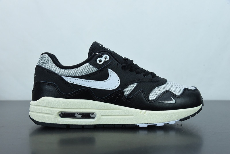 NIKE PATTA X AIR MAX 1