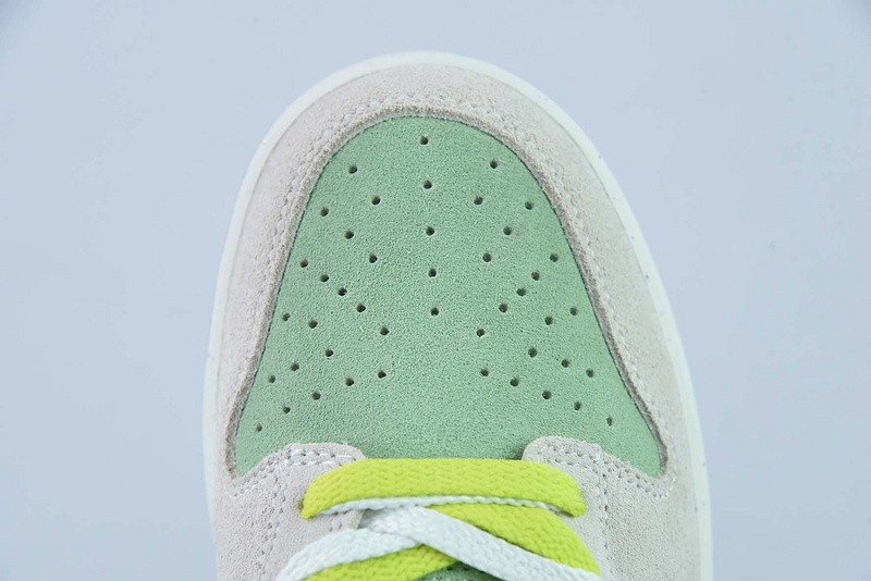 Nike Dunk Low SE 85
