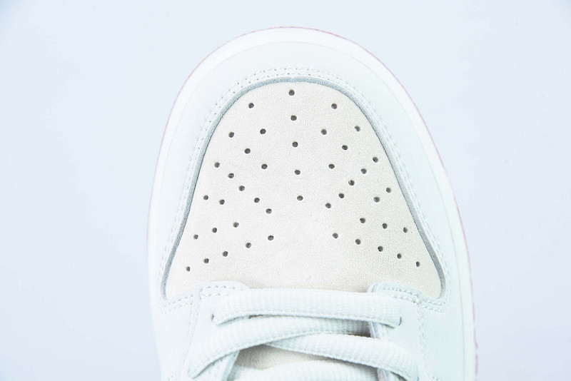 Nike SB Dunk Low