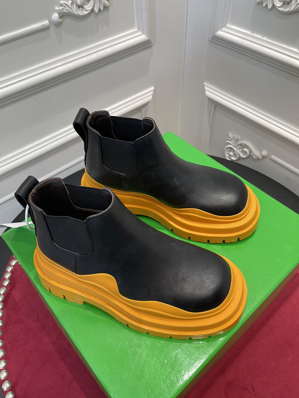 b0tte*a Ven*ta sneaker