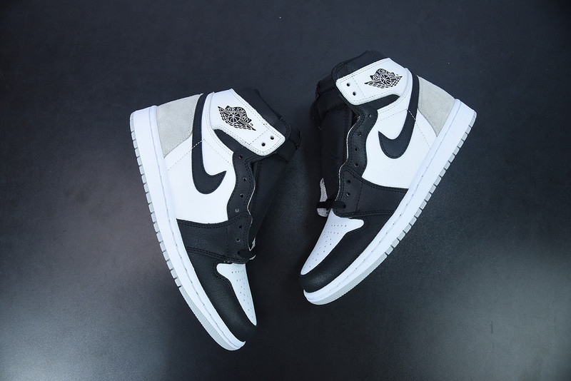 AIR JORDAN 1 HIGH OG “STAGE HAZE” 555088-108