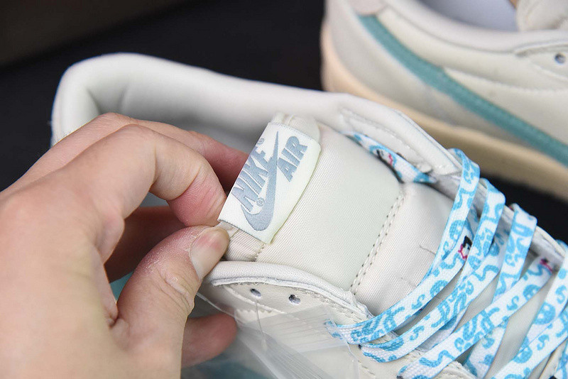 TRAVIS SCOTT X AIR JORDAN 1 LOW