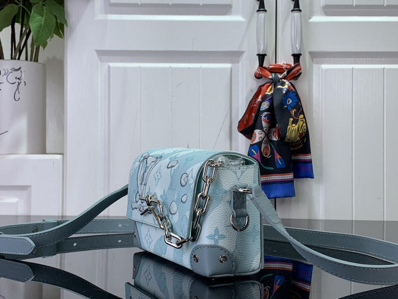 LVT PURSE