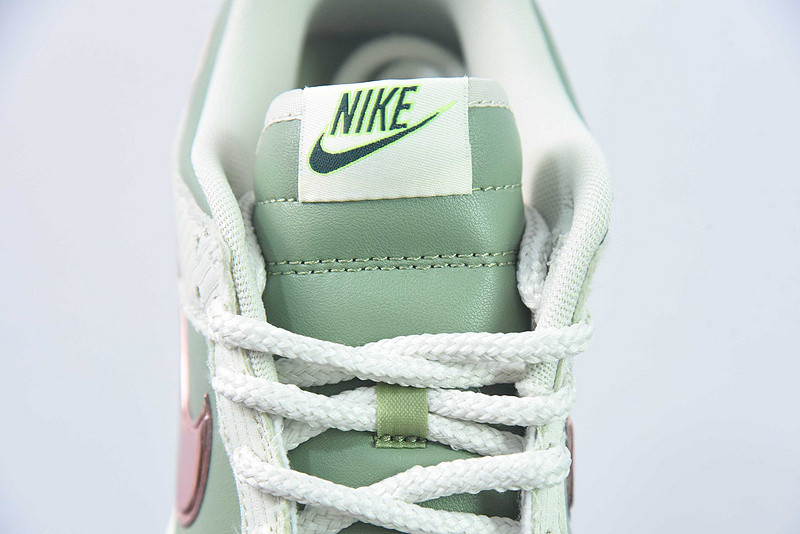 Nike x Kyler Murray Dunk Low 