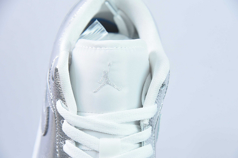 Air Jordan 1 Low SE