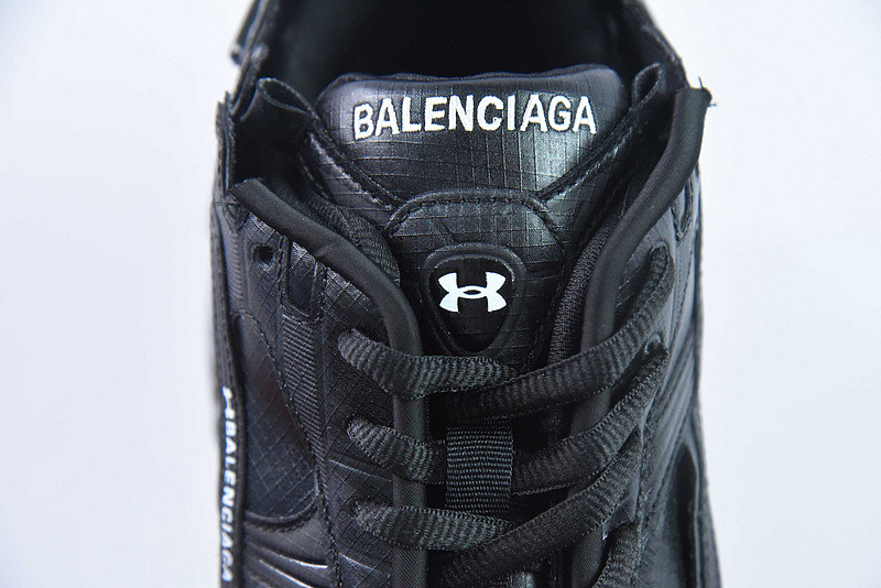 Ba*len*cia*ga runner sneaker
