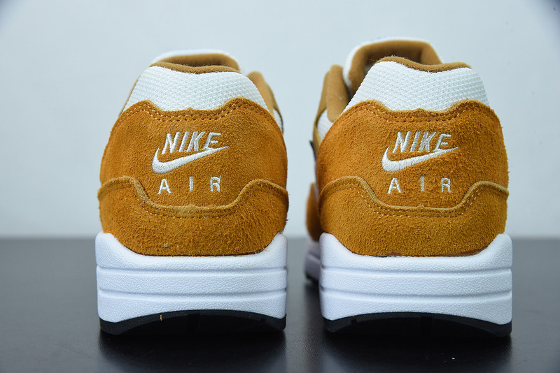 NIKE AIR MAX 1 PREMIUM RETRO