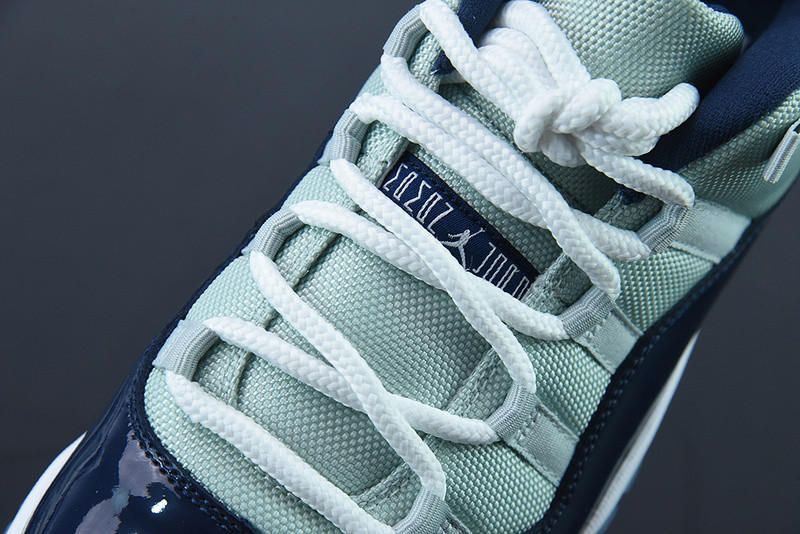 AIR JORDAN 11 RETRO LOW