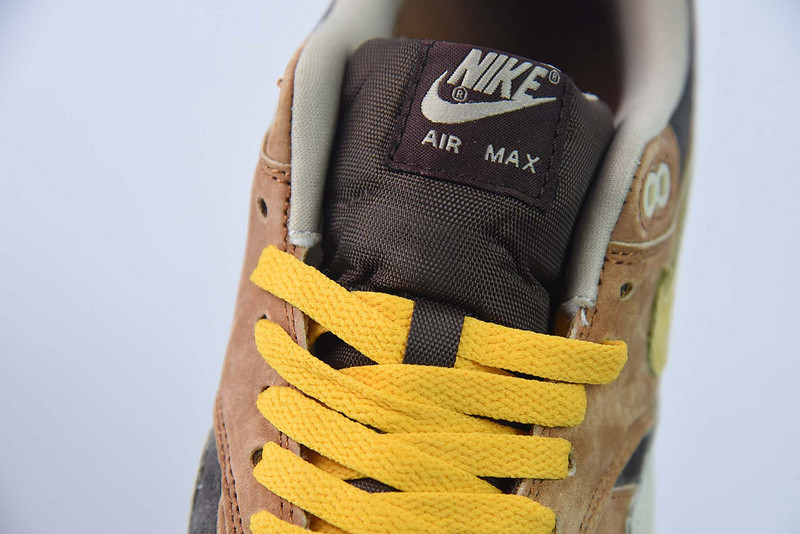 Nike AIR MAX 1 PREMIUM