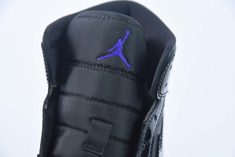 AIR JORDAN 1 MID SE 