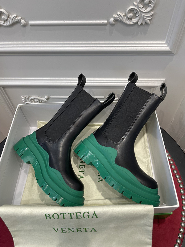 b0tte*a Ven*ta sneaker