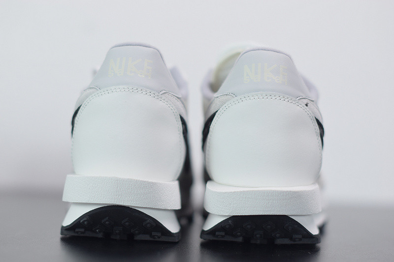 NIKE X SACAI X DIO*