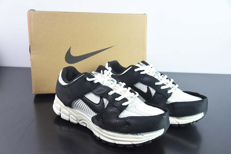 Nike Air Zoom Vomero 5 