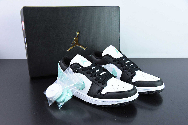 Air Jordan 1 Retro Low