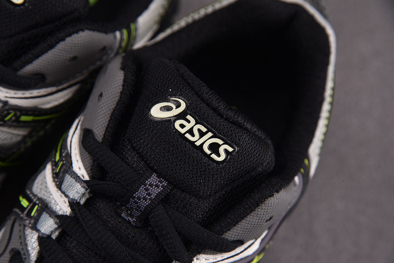 ASICS Gel‑Kahana 8 Grey/Black 1011B109‑026
