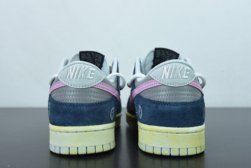 NIKE SB DUNK LOW