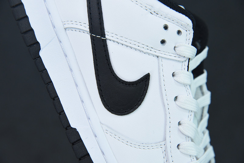 NIKE SB DUNK LOW WHITE BLACK DD1503-113