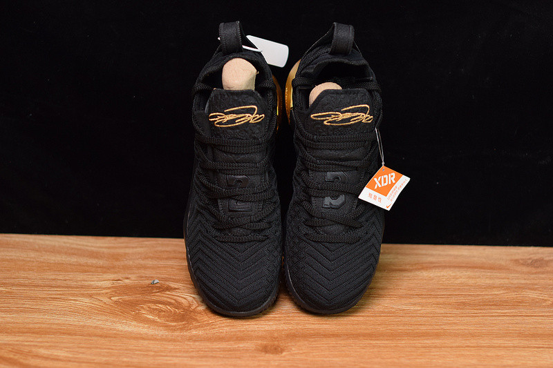 NIKE LEBRON 16 DRESSED FOR A KING BQ5970-007