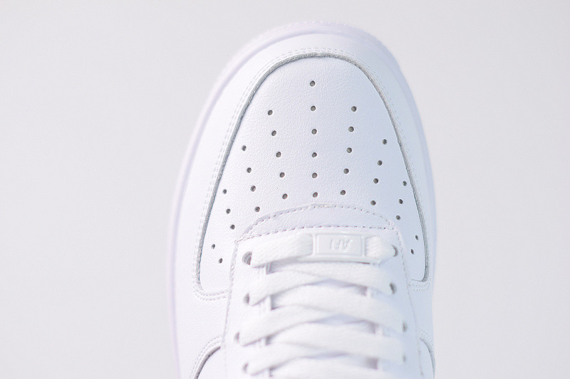 NIKE AIR FORCE 1 LOW