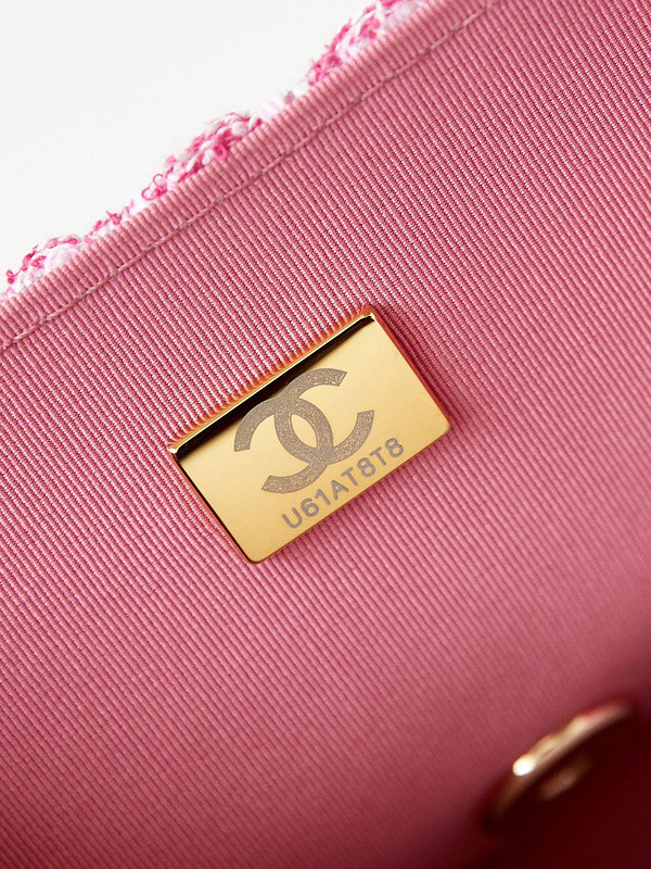Ch*el purse