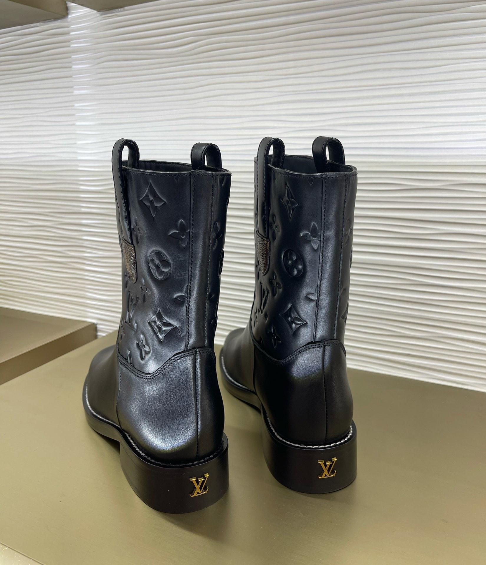 LVT BOOTS