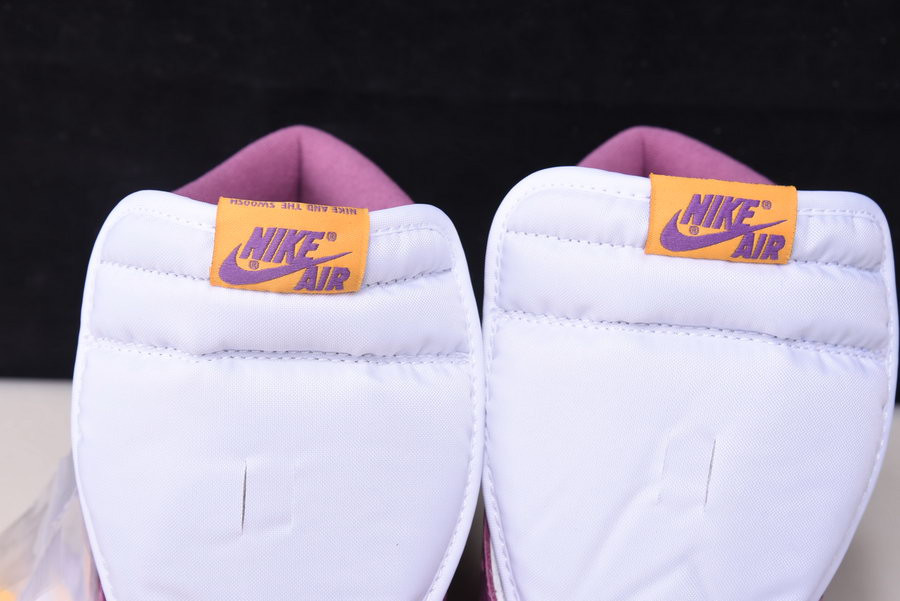 AIR JORDAN 1 HIGH OG “BROTHERHOOD