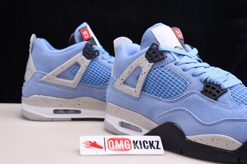 AIR JORDAN 4 “UNIVERSITY BLUE” CT8527-400