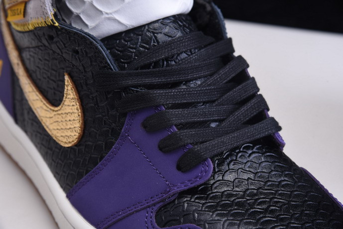 KOBE BRYANT X AIR JORDAN 1 HIGH OG BLACK-PURPLE 555088-171